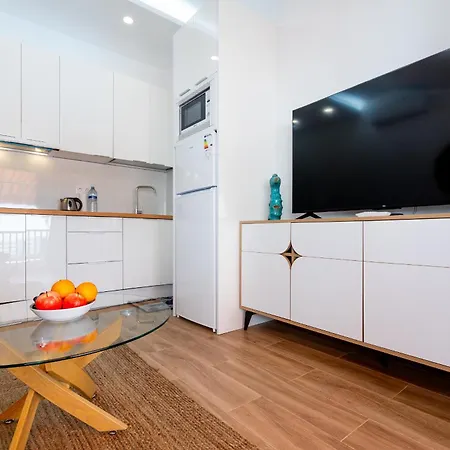 15 Parque San Eugenio Sea View אדחה